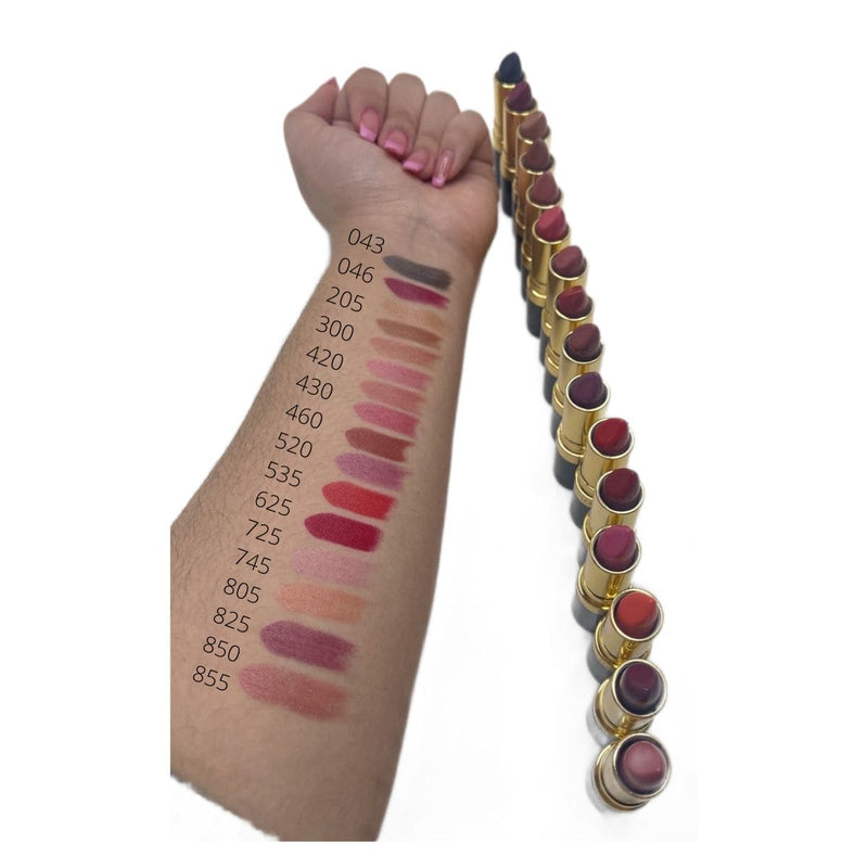 Revlon Super Lustrous Lipstick - Love That Red 725 | Discount Brand Name Cosmetics